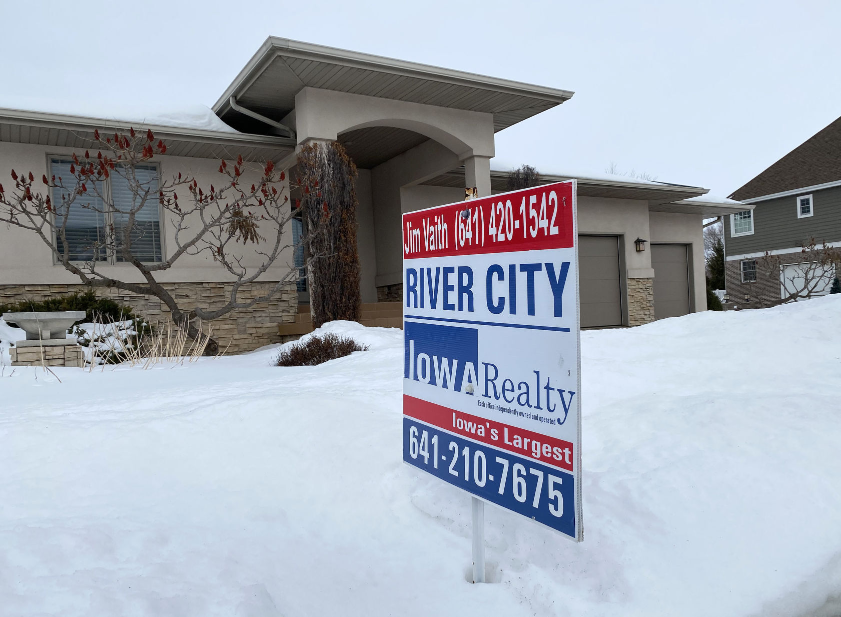 Real estate sign pix